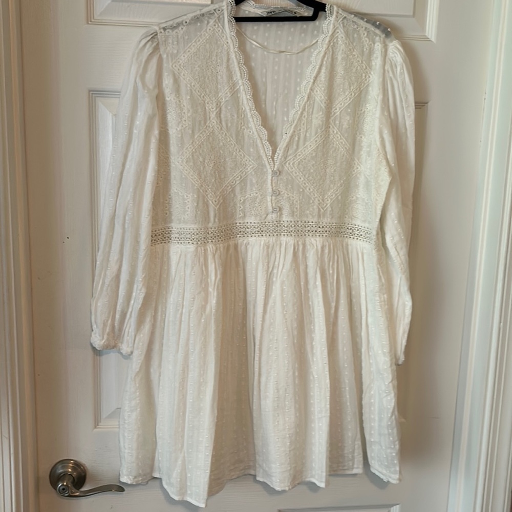 white christmas dresses Zara White Tiered Cotton-Linen Midi Dress main image 0